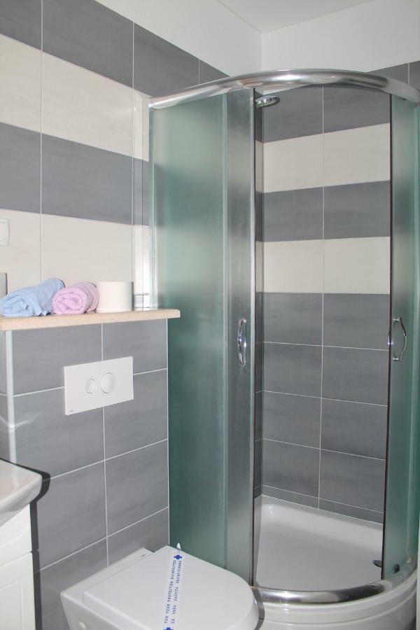 Malo Misto Apartamento Dugi Rat Exterior foto
